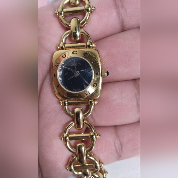 Gucci 6400L women's watch read description - Picture 1 of 9